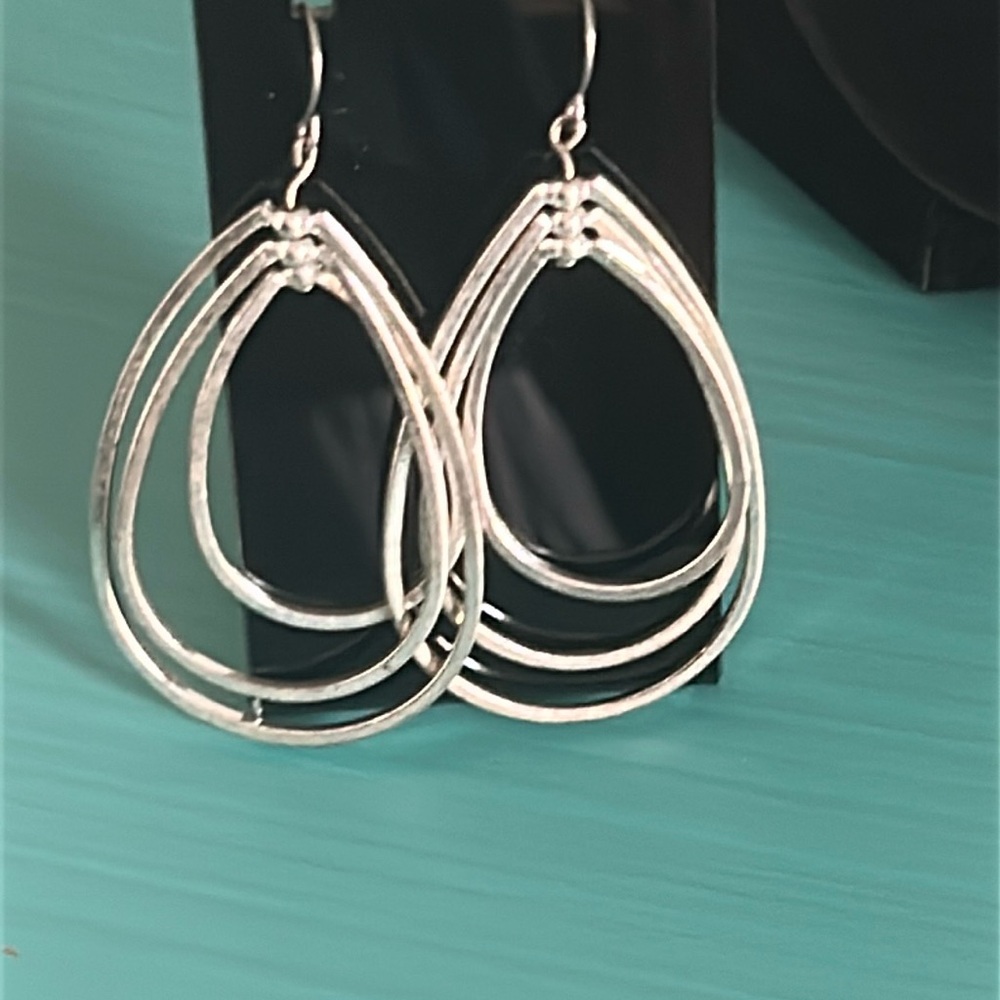 Silver Layered Multi-Layered Teardrop Earrings with Modern Design
